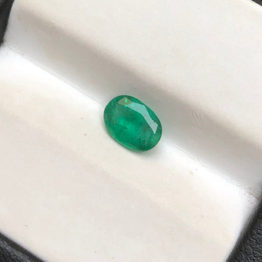 0.80ct Emerald for sale - Budh Ratna - Zamurd - Pachu Stone, Markat Mani Stone - 8x6mm