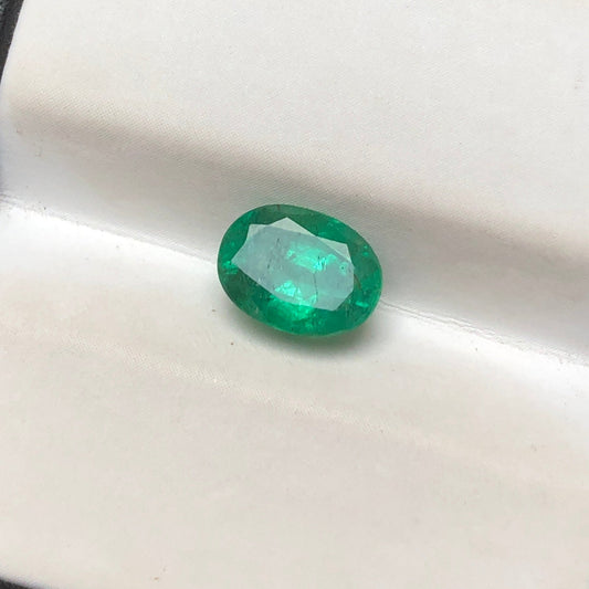 1.50ct Emerald for sale - Budh Ratna - Zamurd - Pachu Stone, Markat Mani Stone - 9x7mm