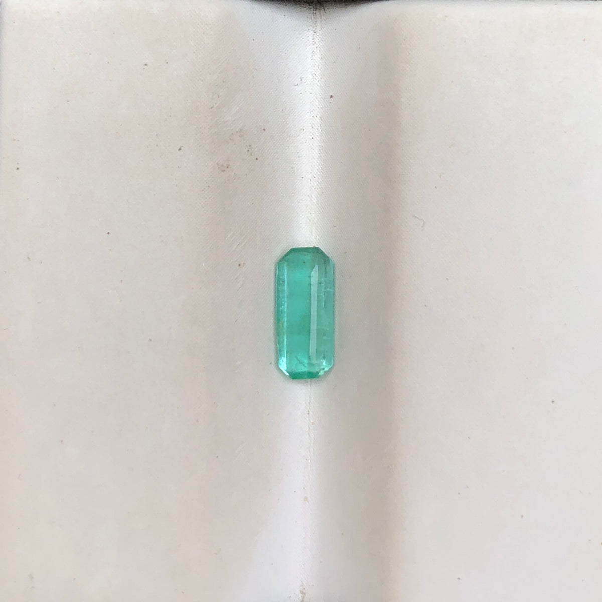 0.40Ct Emerald for sale - Budh Ratna - Zamurd - Pachu Stone, Markat Mani Stone - 8x4mm