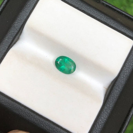 0.85Ct Emerald for sale - Budh Ratna - Zamurd - Pachu Stone, Markat Mani Stone - 9x7mm