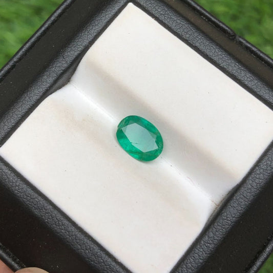 1.30Ct Emerald for sale - Budh Ratna - Zamurd - Pachu Stone, Markat Mani Stone - 10x7mm