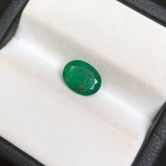 1.30ct Emerald for sale - Budh Ratna - Zamurd - Pachu Stone, Markat Mani Stone - 9x7mm