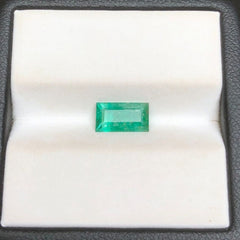 1.00ct Emerald for sale - Budh Ratna - Zamurd - Pachu Stone, Markat Mani Stone - 10x6mm