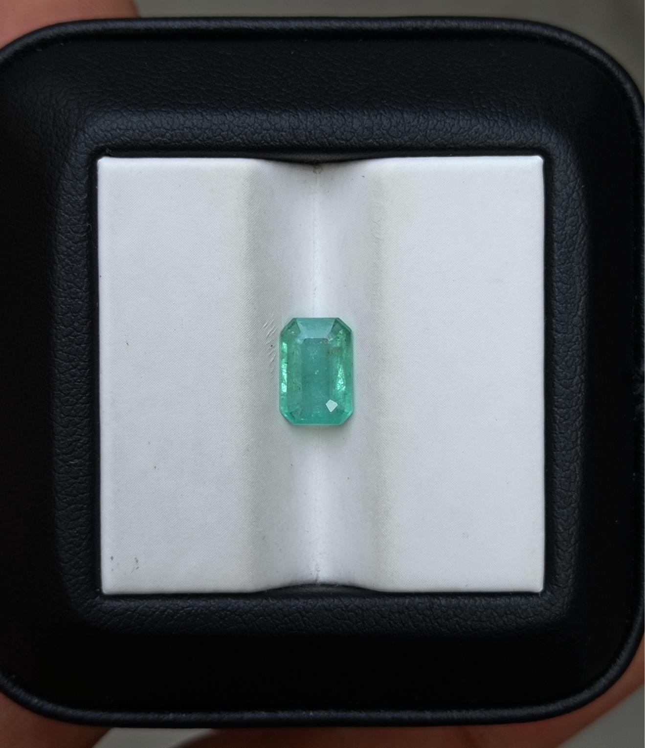 1.25ct Emerald for sale - Budh Ratna - Zamurd - Pachu Stone, Markat Mani Stone - 8.5x5.8x3mm