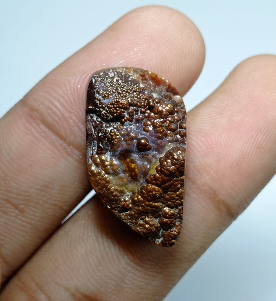 حجر كريم عقيق ناري طبيعي 28.4 قيراط - الأبعاد 26x15x9 ملم