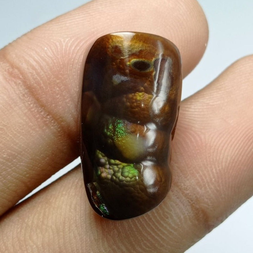 24.1ct Rare Fire Agate with multiple Fires - Dimensions 25x13x8mm