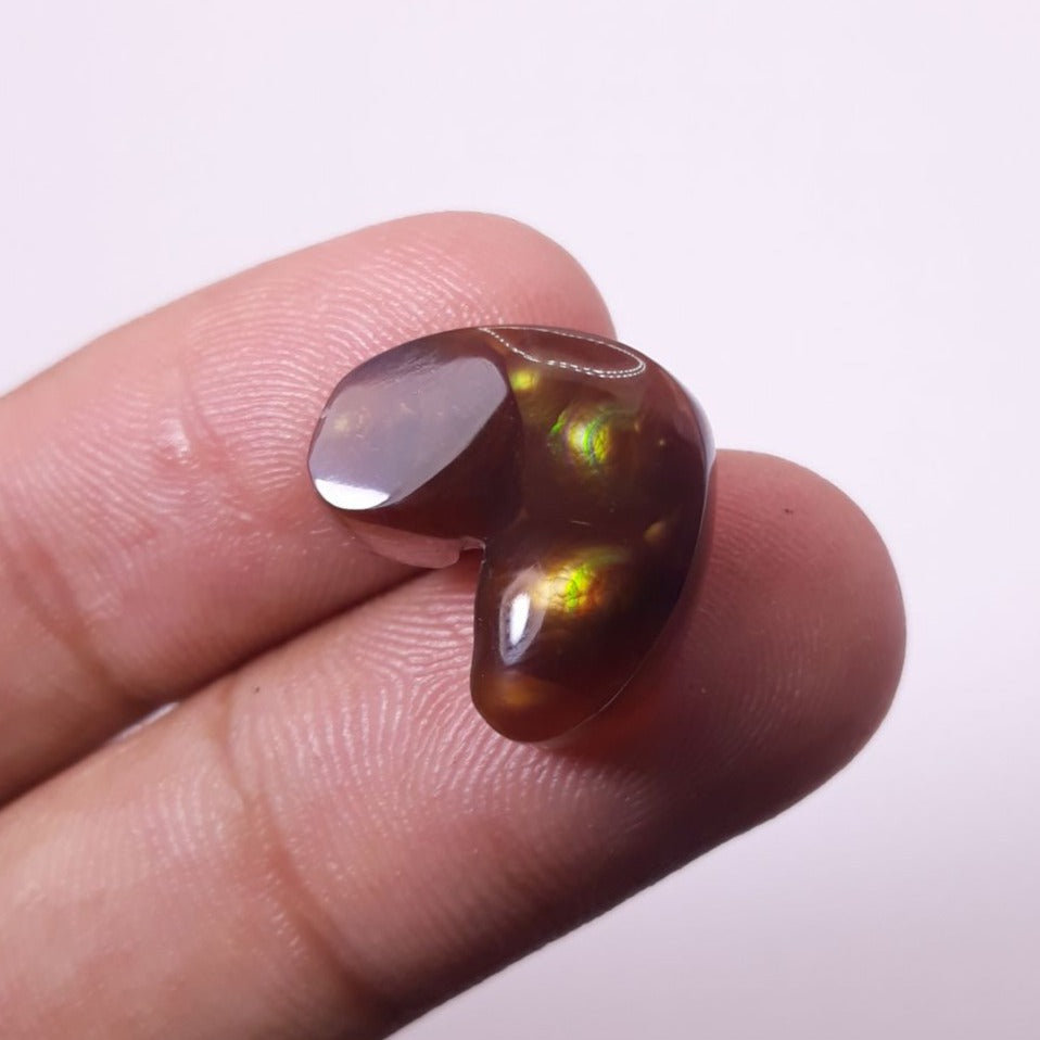 12ct Heart-shaped Rare Fire Agate Cabochon,  Dimensions 17x14mm