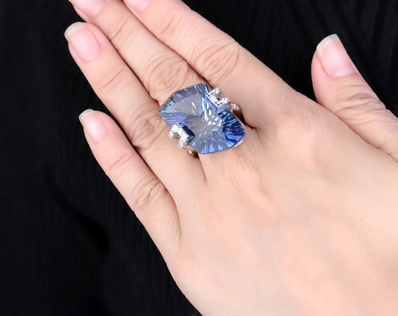 خواتم الأحجار الكريمة من الكوارتز الصوفي الأزرق الإوليتي الطبيعي للنساء من الفضة الإسترليني عيار 925 مجوهرات راقية