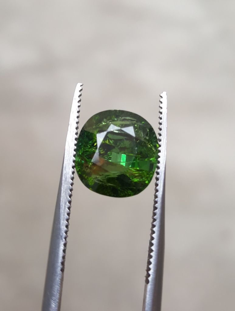 4.65 قيراط من حجر التورمالين الأخضر الطبيعي - تورمالين متعدد الأوجه - تورمالين جوهرة أكتوبر - 10x9x7 ملم