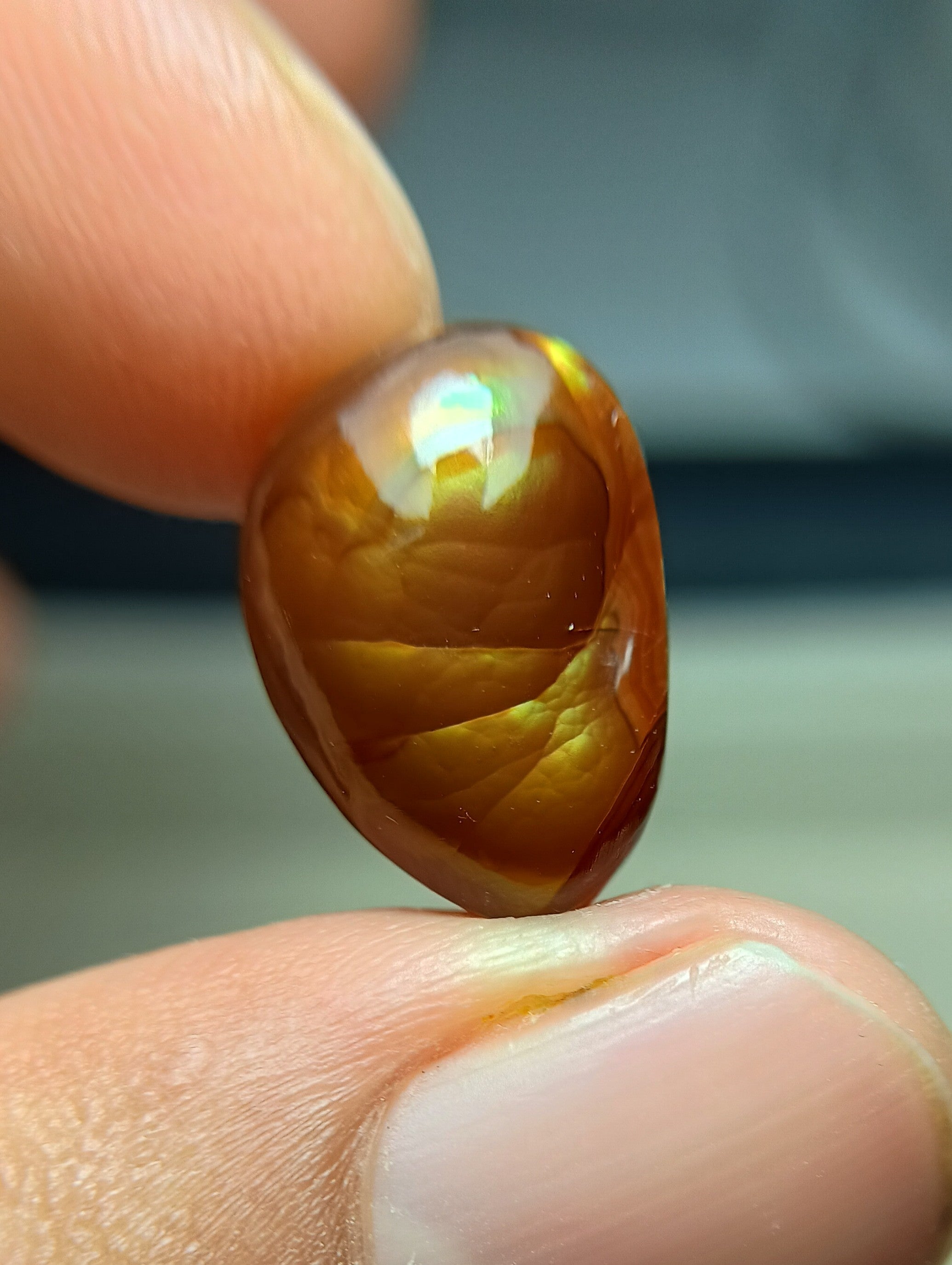 Fire Agate Rare Gemstone - Agate De Feugo