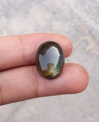 11.8ct Labradorite Cabochon - Spectrolite- Black Moon Stone - 17x13mm