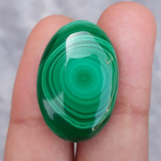 26.5 克拉孔雀石水晶 - 孔雀石凸圆形宝石 - 孔雀石变质石 - 22x16 毫米