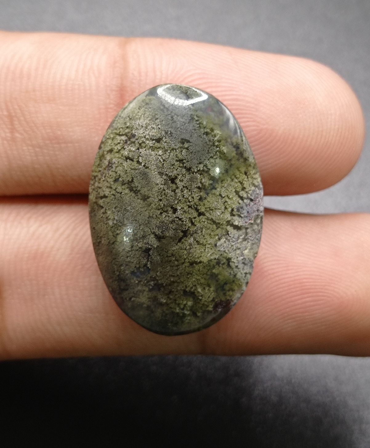 29.9ct Moss Agate - Green Moss Agate - 28x19x9mm