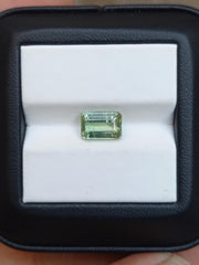 حجر كريم تورمالين أخضر فاتح طبيعي 2.25 قيراط - حجر بخت شهر أكتوبر - 9x6x5 ملم