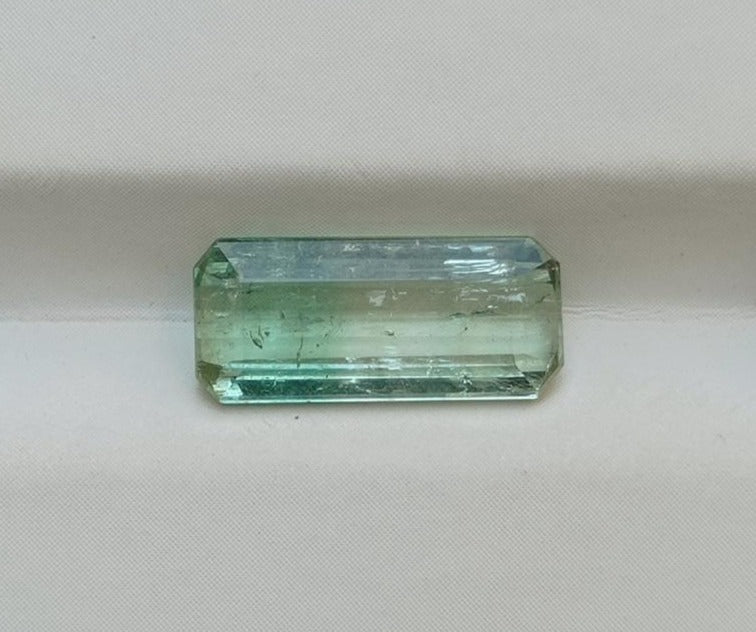 حجر كريم تورمالين طبيعي ثنائي اللون 2.7 قيراط - حجر بخت شهر أكتوبر - 13x6x4 ملم