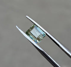 1.95 克拉天然浅绿色碧玺宝石 - 十月诞生石 - 8x6x4 毫米