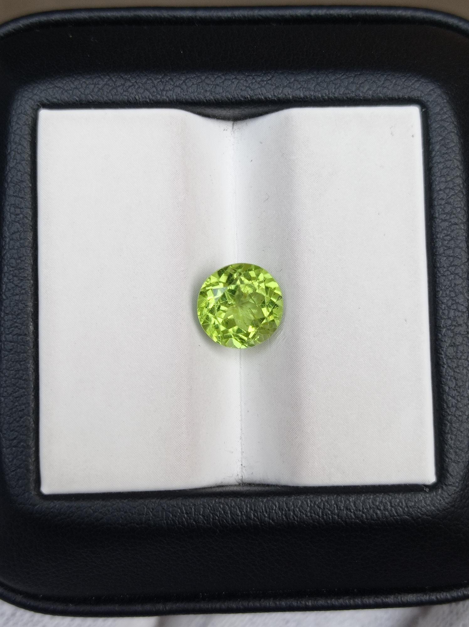 2.3ct Peridot Gemstone- Olivine - Chrysolite Gem - August Birthstone -  9mm
