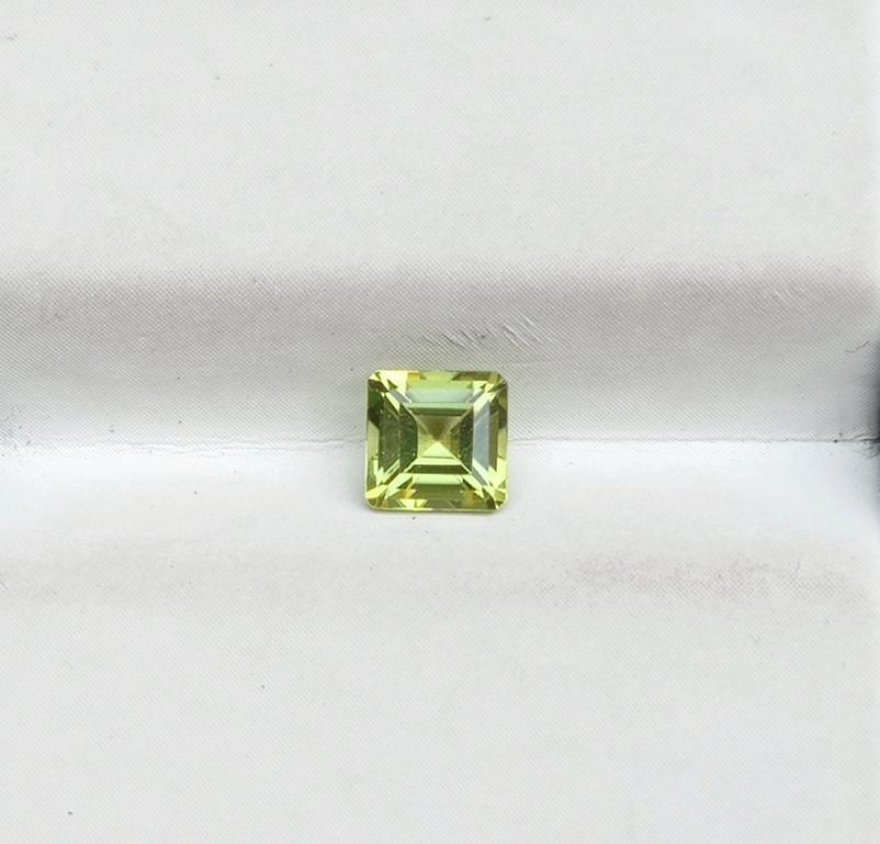 0.80ct Peridot Gemstone- Olivine - Chrysolite Gem - August Birthstone - 5x5x3.7mm