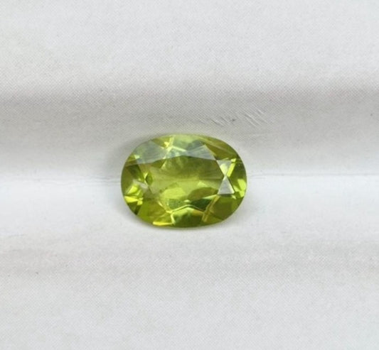1.50 克拉橄榄石宝石 - 橄榄石 - 橄榄石宝石 - 八月诞生石 - 8x6x3.6 毫米