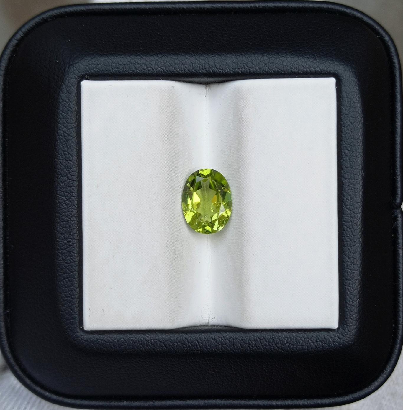 1.75ct Peridot Gemstone- Olivine - Chrysolite Gem - August Birthstone - 9x7x4mm