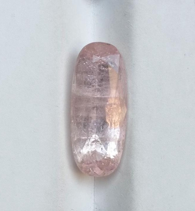 7.8ct Topaz - Pink Topaz Faceted Gemstone - Novemeber Birthstone - 19x18x6mm