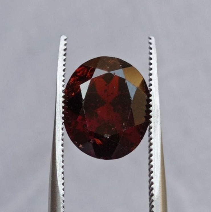 5.4ct Rhodolite Garnet - Natural Faceted Rhodolite Garnet - Symbolizing Love, Strength, and Inspiration - 12x10x6mm