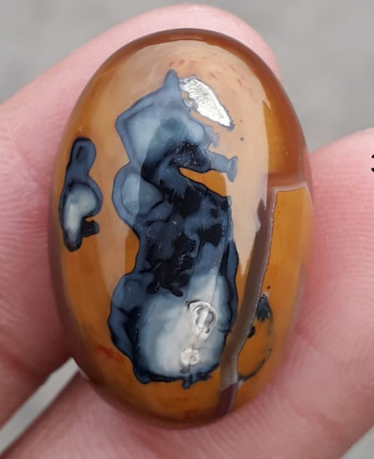 31ct 碧玉 - 风景碧玉凸圆形宝石 - 26x17mm