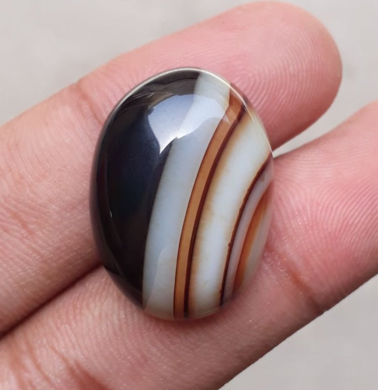 37.8ct Banded Agate - Sulaimani Aqeeq - 27x19x9mm