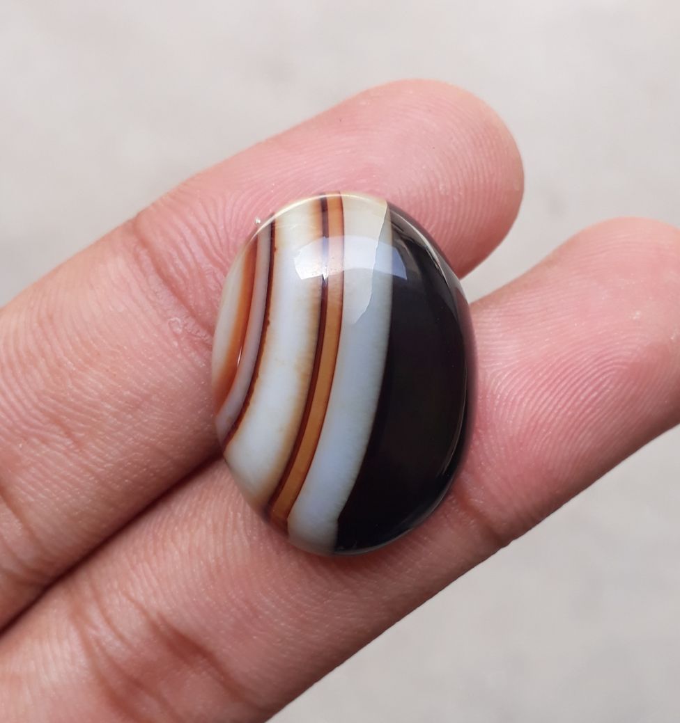 37.8ct Banded Agate - Sulaimani Aqeeq - 27x19x9mm