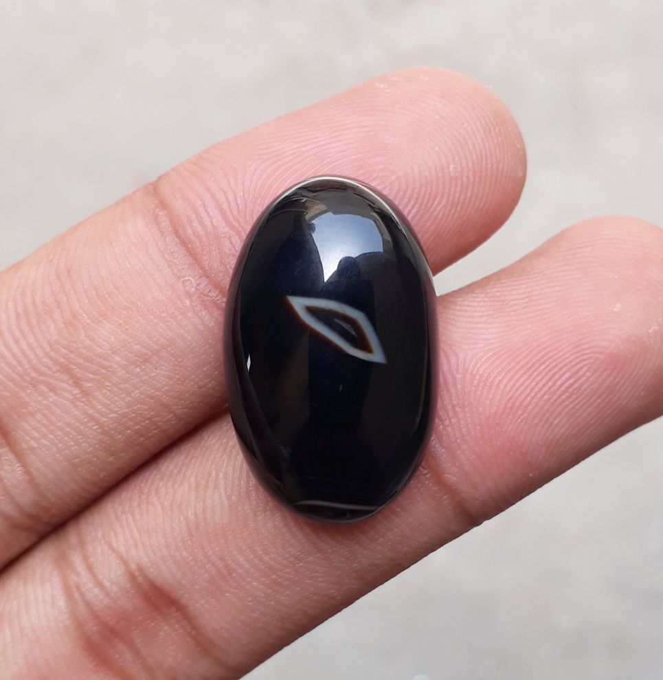 Onyx Agate - Sulaimani Aqeeq - 27x17x8mm