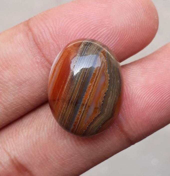 28.45 Banded Agate with Unique Pattern - Sulaimani Aqeeq - 27x17x8mm