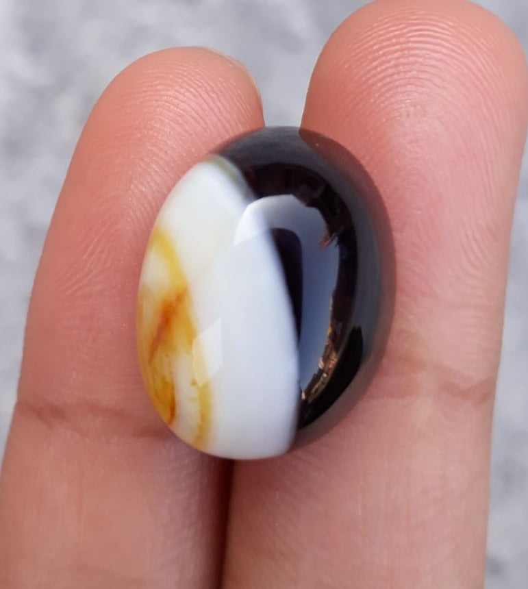 21.3ct Abstract Agate Cabochon with Classie Tri-Color - Sulaimani Aqeeq - 19x15mm