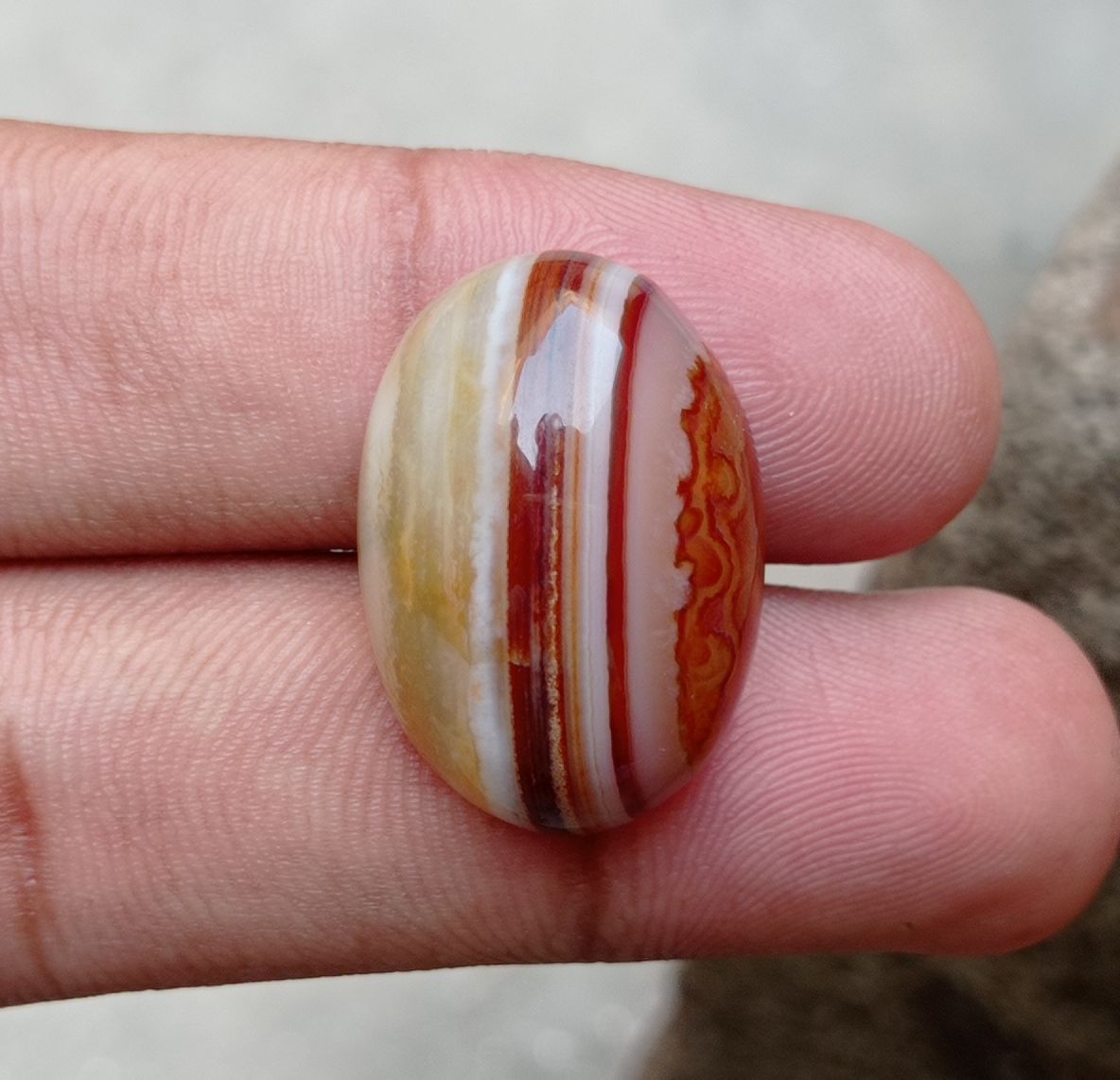 34.1ct Banded Agate Cabochon - Sulaimani Aqeeq - 25x18x10mm