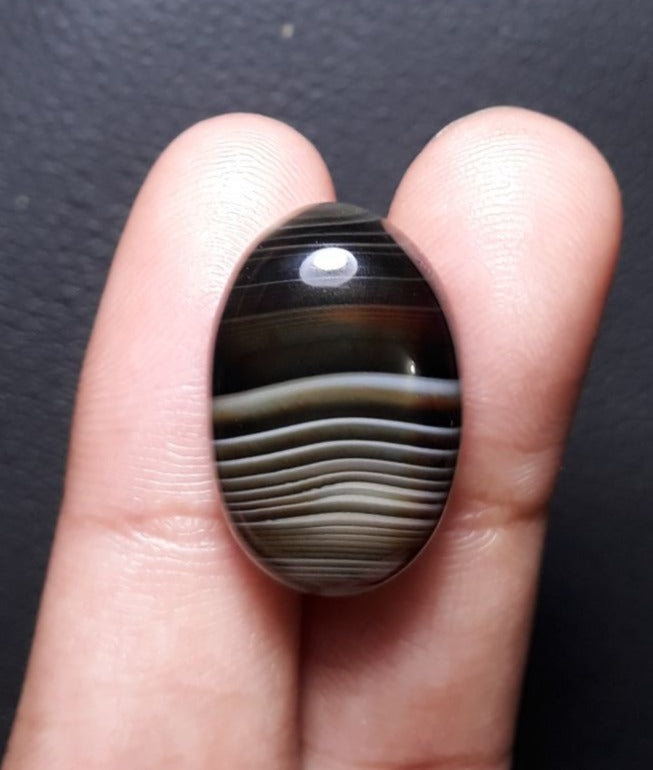 20.9ct Abstract Line in Agate Cabochon- Sulaimani Aqeeq - 21x14mm