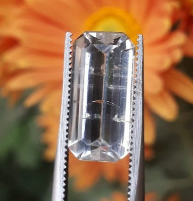 5.8ct Topaz - Whie Topaz Faceted Gemstone - Novemeber Birthstone - White Pukhraj - 15x7.2mm
