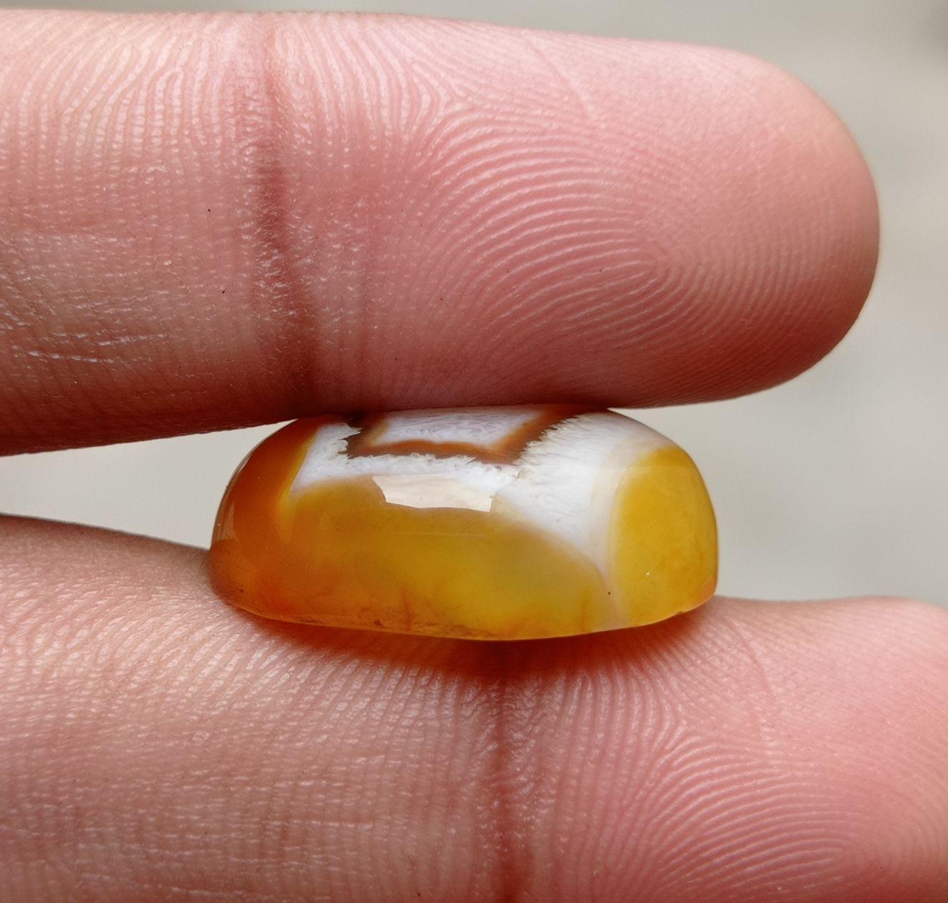 26ct Banded Agate Cabochon - Sulaimani Aqeeq - 23x18mm