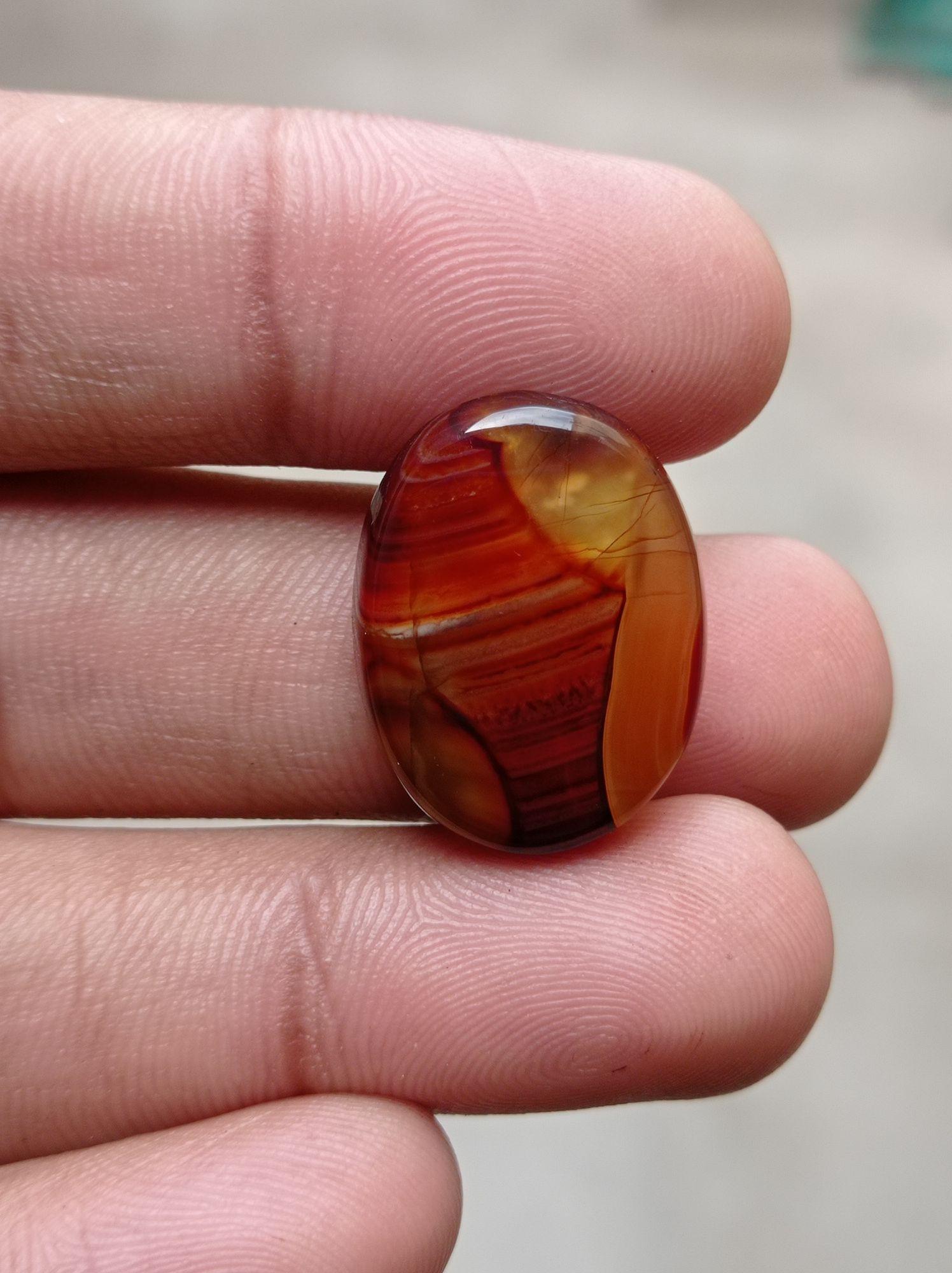 Layered Agate with Chalcedony - Sulaimani Aqeeq - 24x19mm