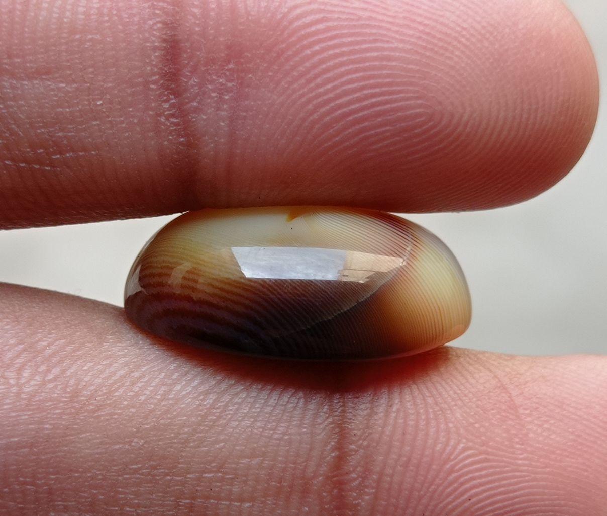 27ct Banded Agate Cabochon -Sulaimani Aqeeq - 23x18mm