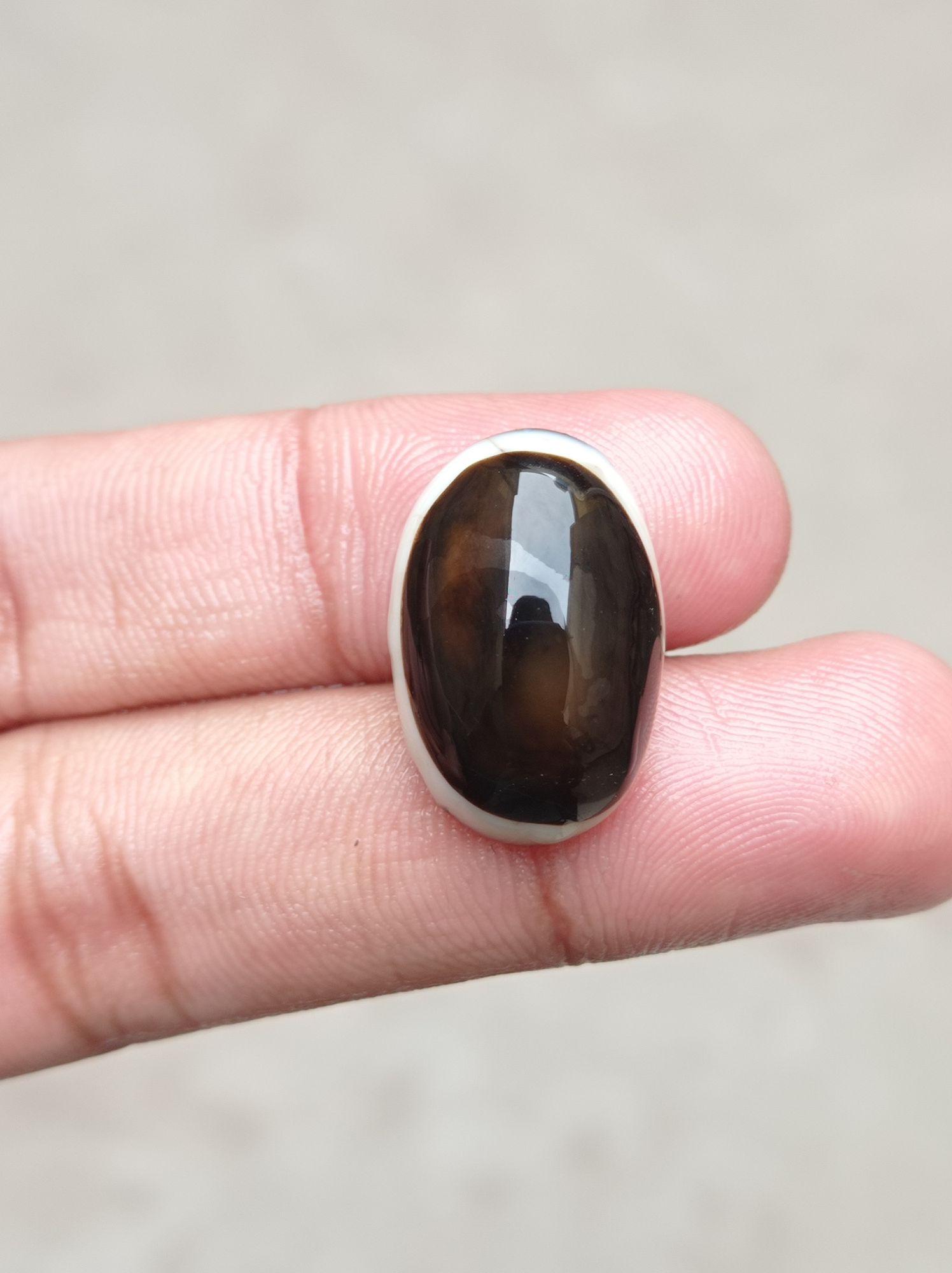 Quality Onyx Agate - Sulaimani Aqeeq - 24x16x4mm