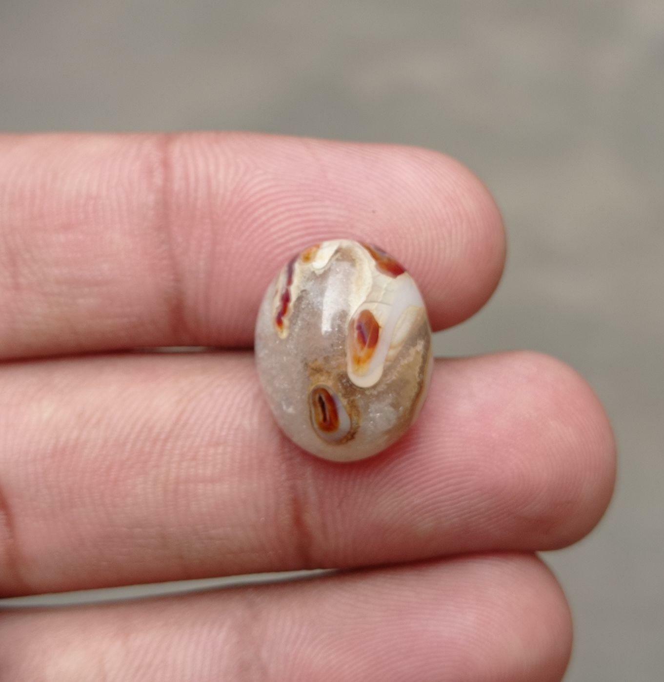 Red / White Agate - Sulaimani Aqeeq - 18x14x8mm