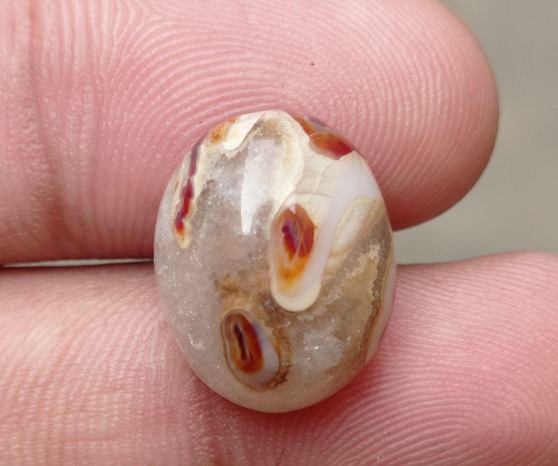 Red / White Agate - Sulaimani Aqeeq - 18x14x8mm