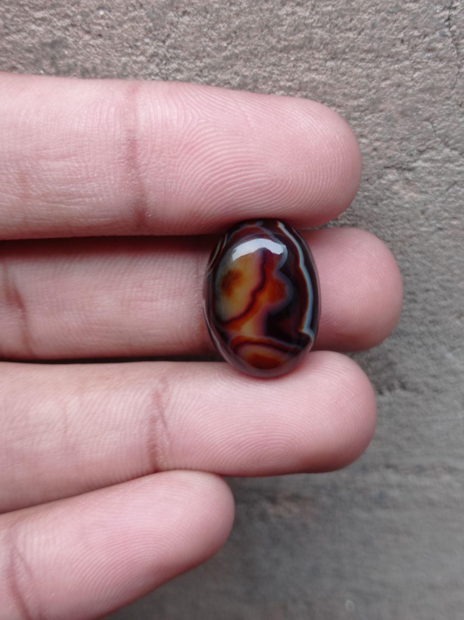 Orbicular Agate Cabochon with Banded Pattern - Sulaimani Aqeeq - 20x15x9mm