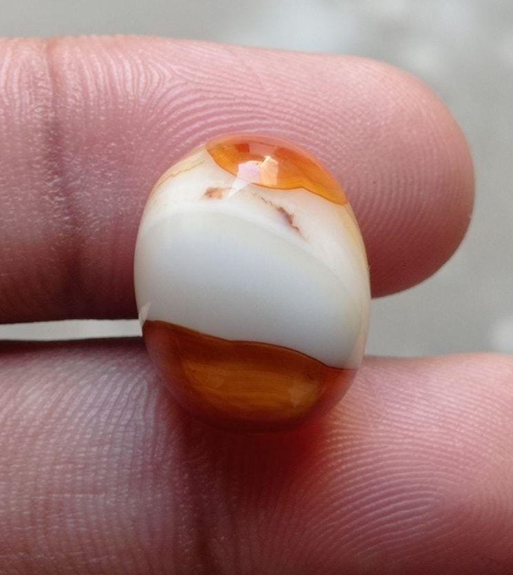 20.9ct Bi-Color Agate - Sulaimani Aqeeq -  19x15x9mm