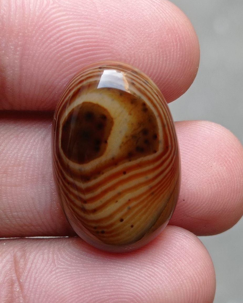 Perfect Orbicular Agate - Sulaimani Aqeeq - 27x18mm