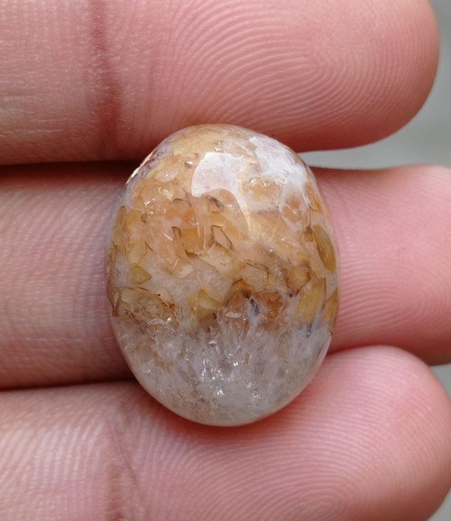 32ct Agate with Quartzite - Enhydritic Agate -  Sulaimani Aqeeq - 23x18mm