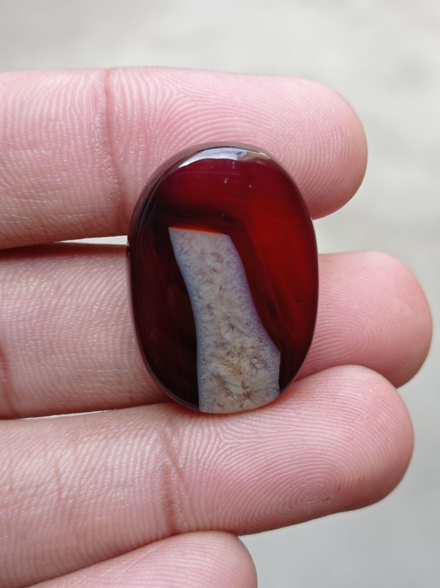 36.8ct Bi-color Agate Cabochon - Sulaimani Aqeeq - 29x20x7mm