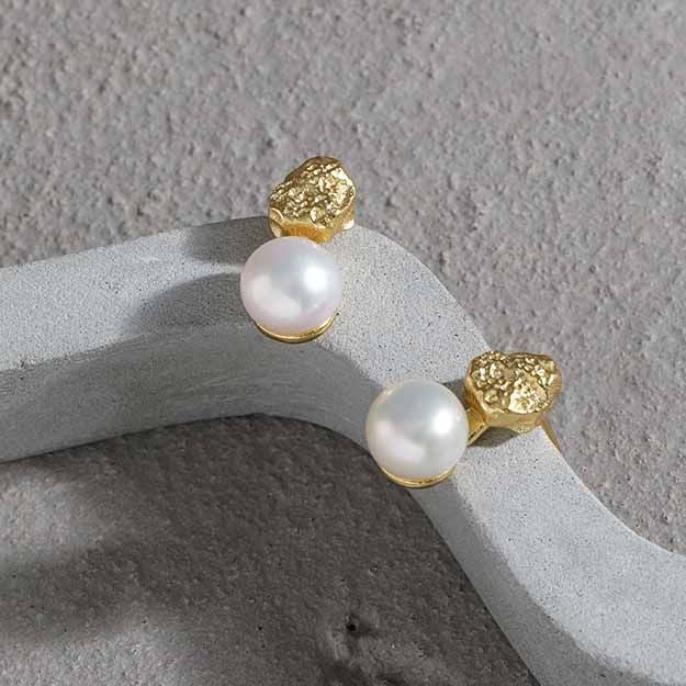Elegant Round Natural Cultured Pearl Stud Earrings - Gold-Plated Silver Pearl Earrings for women - Perfect Pearl Earrings with Gift Wrapping Included