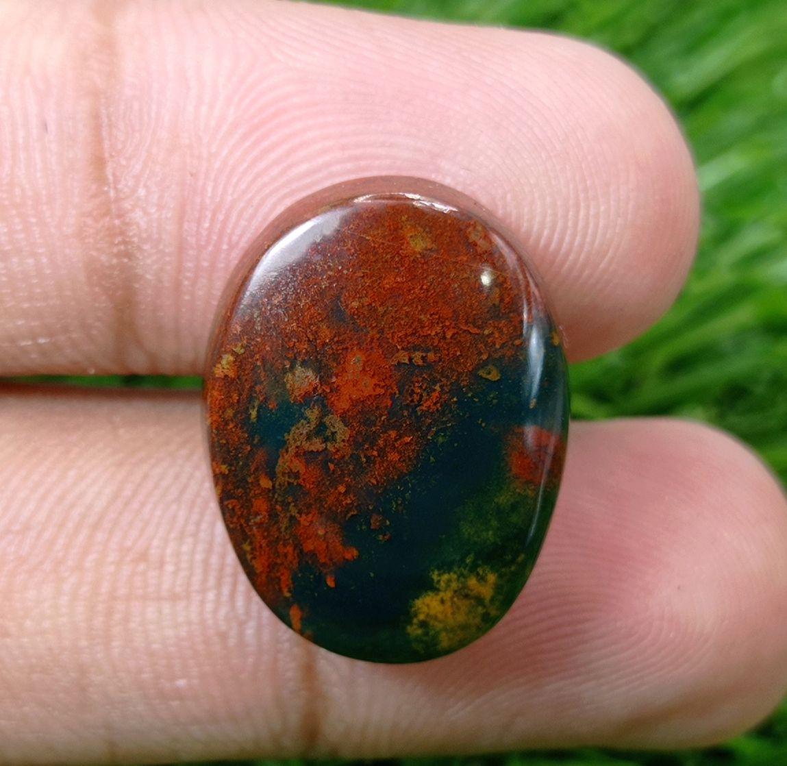 21.6ct Imperial Quality Blood Stone - Heliotrope - Hajr-ul-Dam Dimension 23x17mm