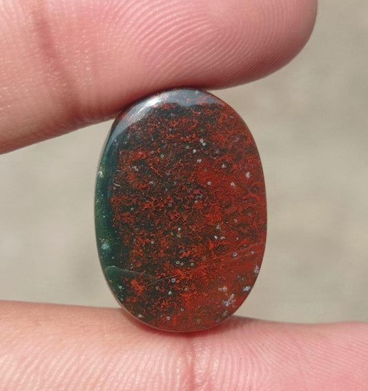 33.5 克拉高品质血石 - 天芥菜 - Hajr-ul-Dam-25x18mm