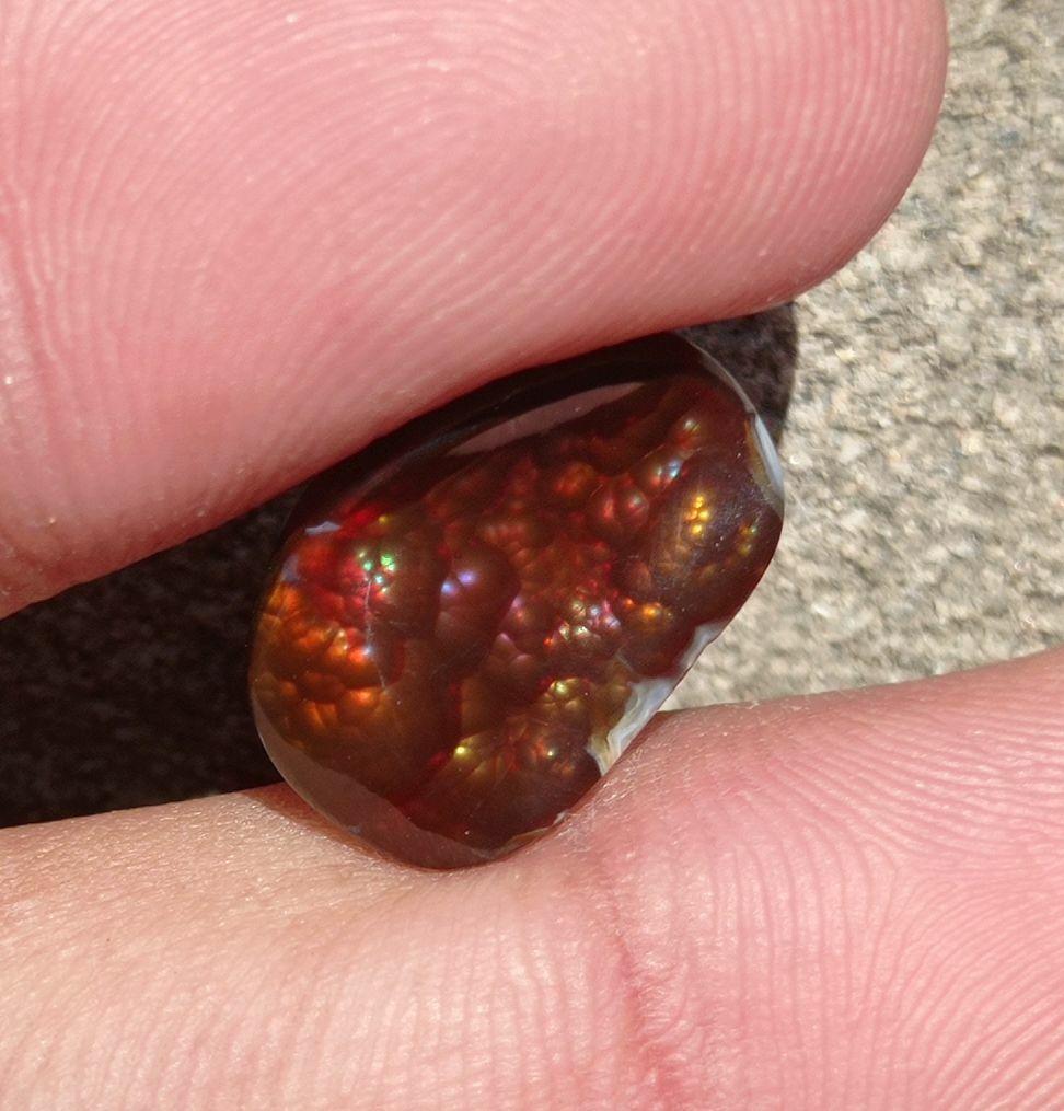 4.7ct Natural Fire Agate from Mexico  , Oval Bubbly Fire Agate - Perfect gemstone Gift, Dimensions - 15x10 mm